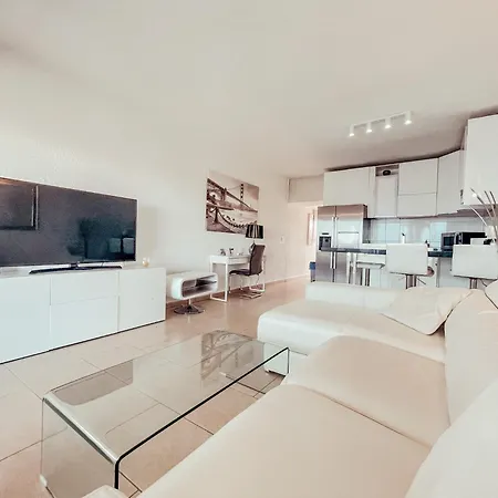 Ocean View Apartment! Pool! Parking! Cs123 * Callao Salvaje