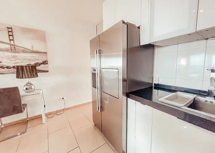 Ocean View Apartment! Pool! Parking! Cs123