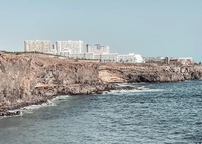 Ocean View Apartment! Pool! Parking! Cs123