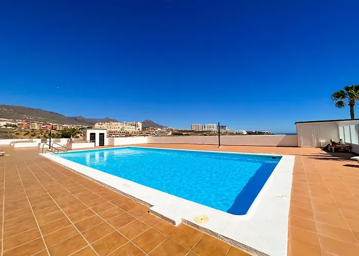 Ocean View Apartment! Pool! Parking! Cs123