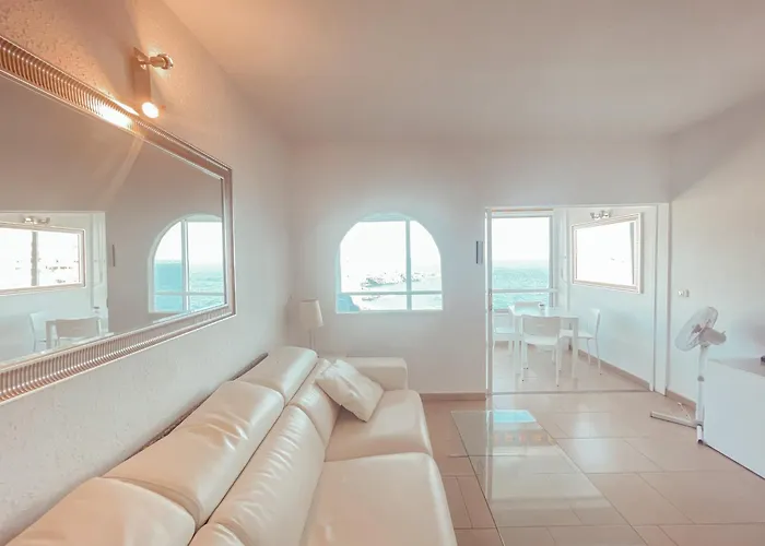 Ocean View Apartment! Pool! Parking! Cs123 *