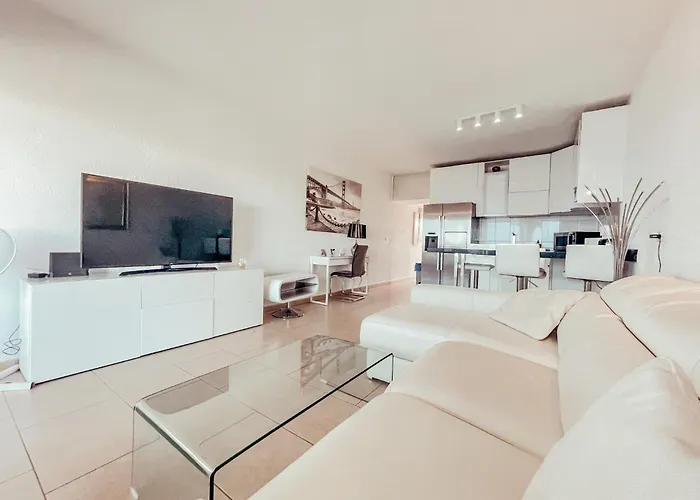 Ocean View Apartment! Pool! Parking! Cs123 * 卡亚俄萨尔瓦赫