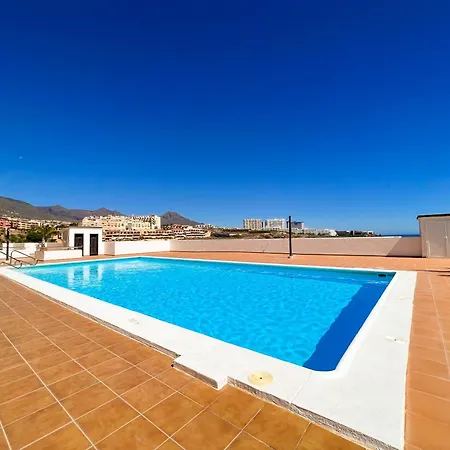 Ocean View Apartment! Pool! Parking! Cs123